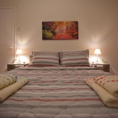 Lovely Nest Piraeus Bagian luar foto