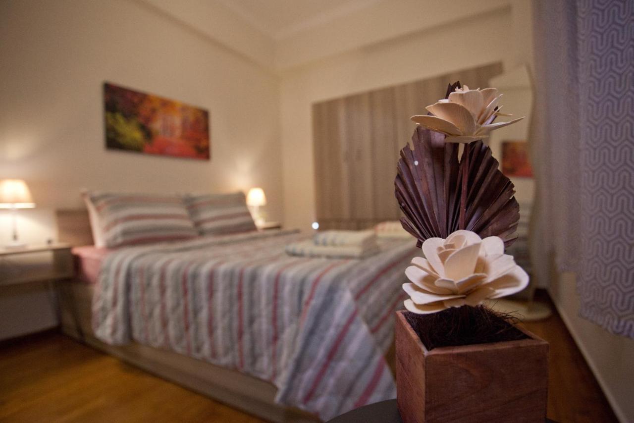 Lovely Nest Piraeus Bagian luar foto