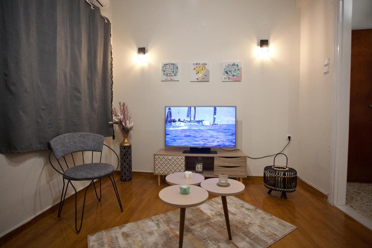 Lovely Nest Piraeus Bagian luar foto