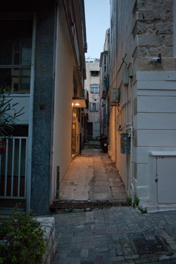 Lovely Nest Piraeus Bagian luar foto