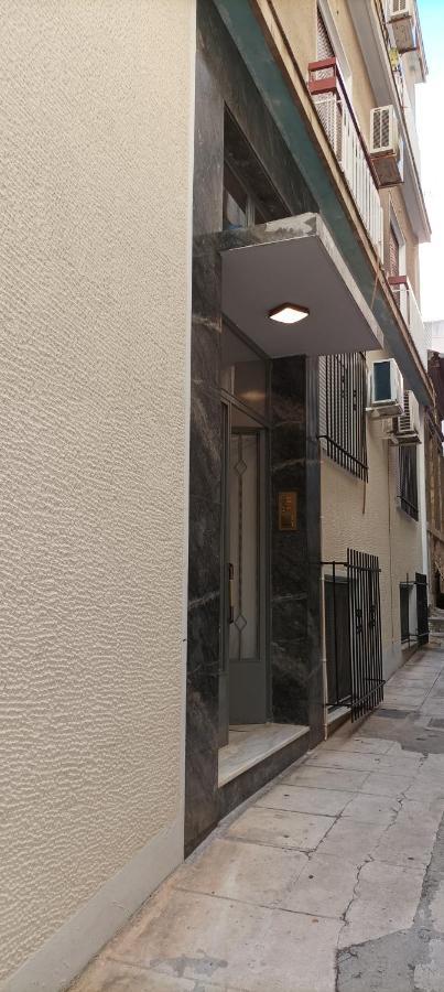 Lovely Nest Piraeus Bagian luar foto